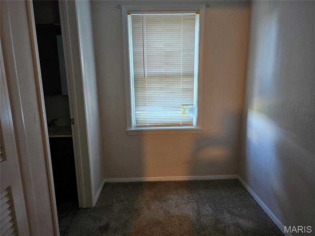 1050 Maple Grove Avenue Greenville, IL 62246 - Photo 12 of 55