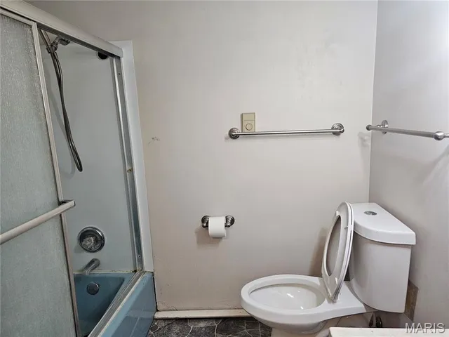 $349,000 | 1050 Maple Grove Avenue, Greenville, IL 62246