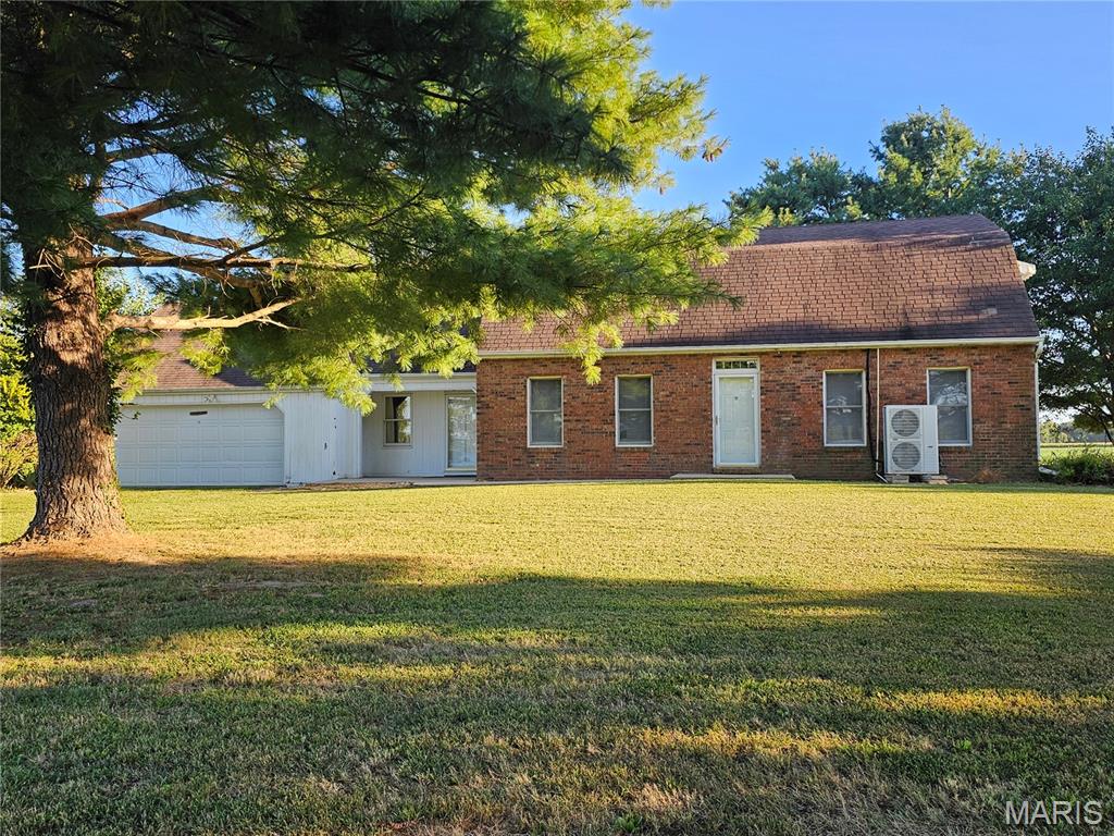 1050 Maple Grove Avenue Greenville, IL 62246 - Photo 20 of 55