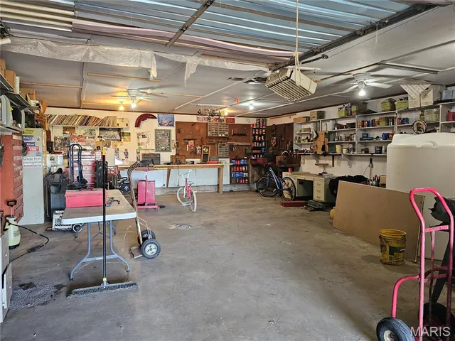 $349,000 | 1050 Maple Grove Avenue, Greenville, IL 62246