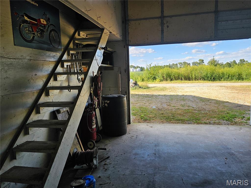 1050 Maple Grove Avenue Greenville, IL 62246 - Photo 29 of 55