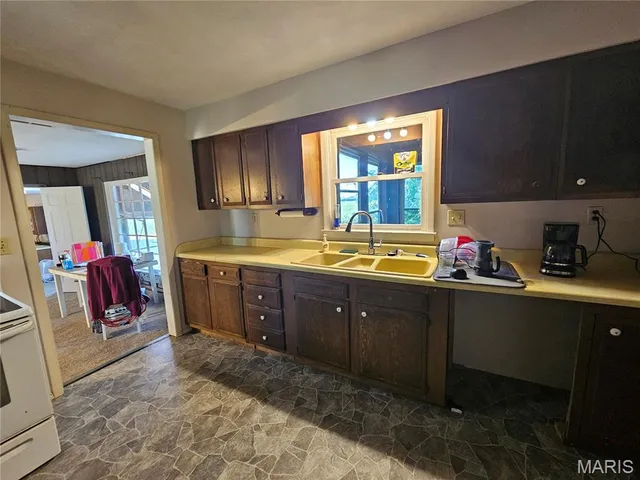 $349,000 | 1050 Maple Grove Avenue, Greenville, IL 62246