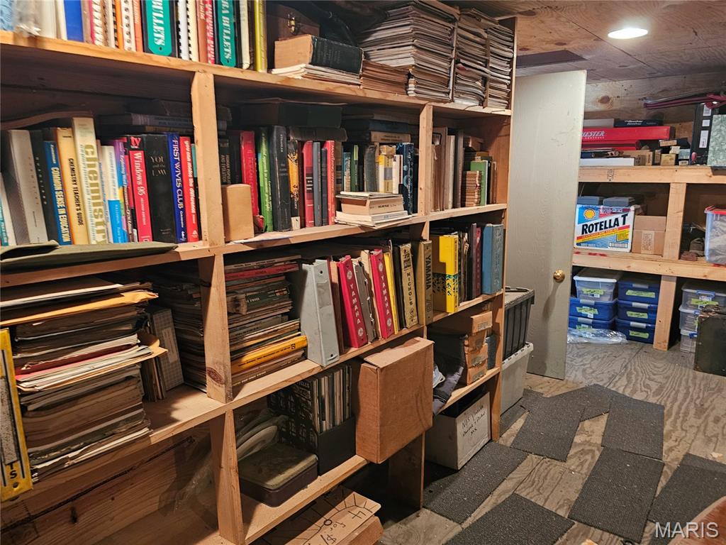 1050 Maple Grove Avenue Greenville, IL 62246 - Photo 34 of 55