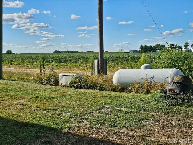 $349,000 | 1050 Maple Grove Avenue, Greenville, IL 62246