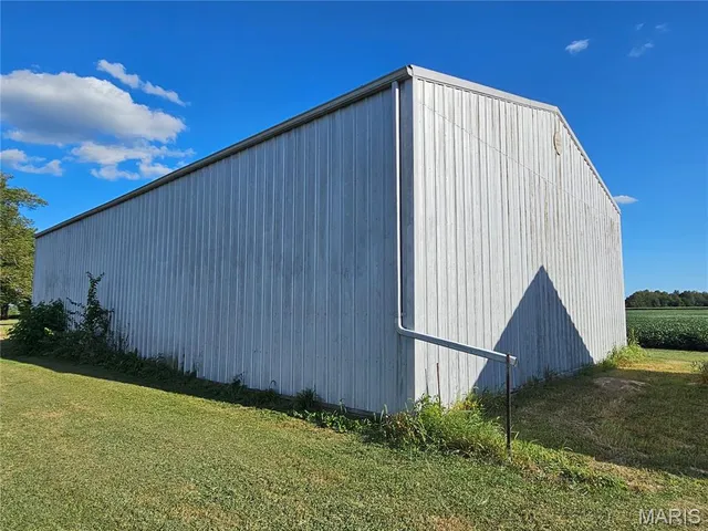 $349,000 | 1050 Maple Grove Avenue, Greenville, IL 62246