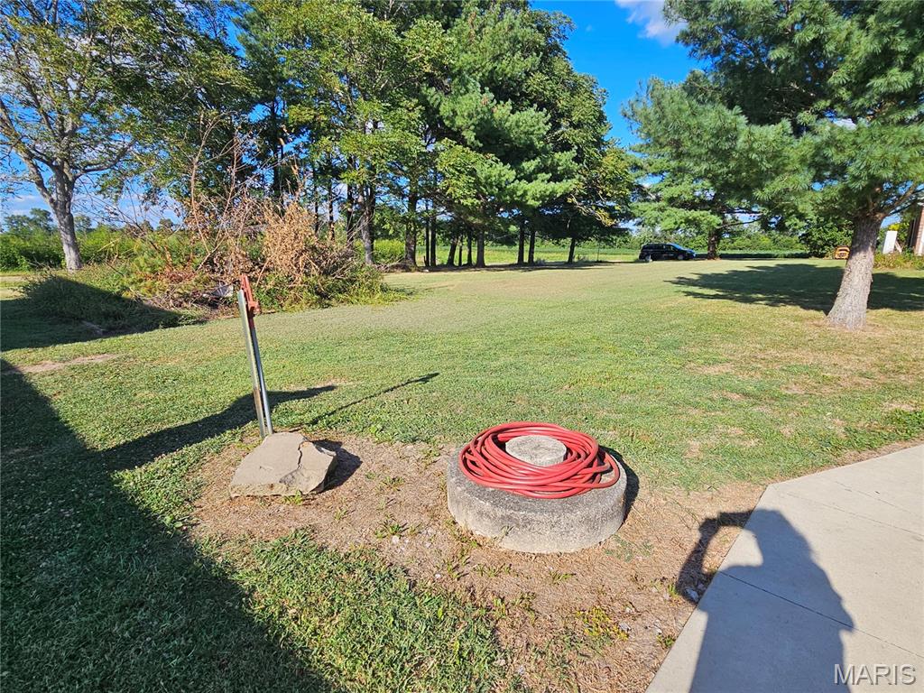 1050 Maple Grove Avenue Greenville, IL 62246 - Photo 43 of 55