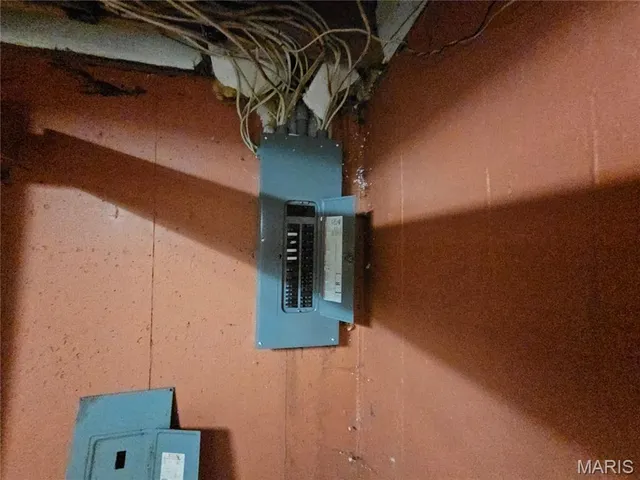 $349,000 | 1050 Maple Grove Avenue, Greenville, IL 62246