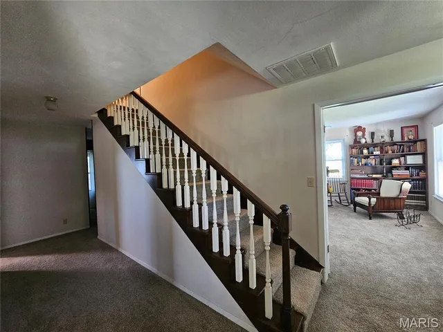 $349,000 | 1050 Maple Grove Avenue, Greenville, IL 62246