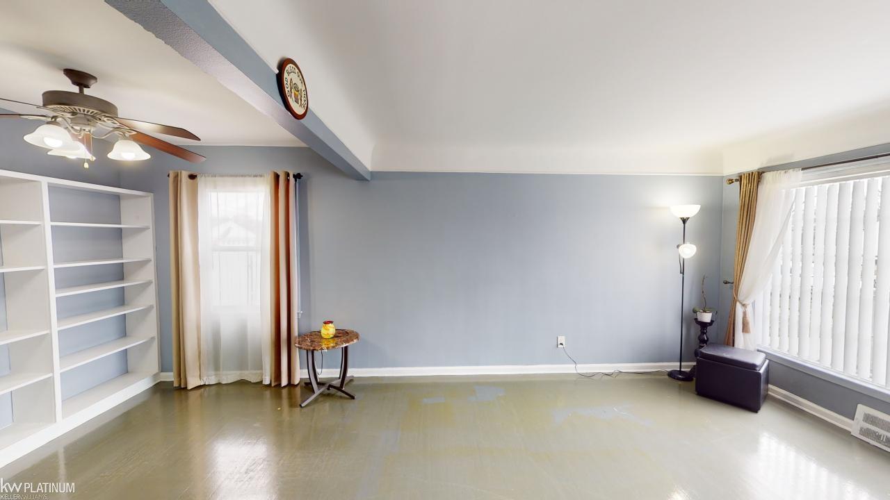 1460 Hampton Road Mount Clemens, MI 48043 - Photo 3 of 32 50137778-5ca319f1-bcea-4dbc-a231-10f4ec51edab.JPG