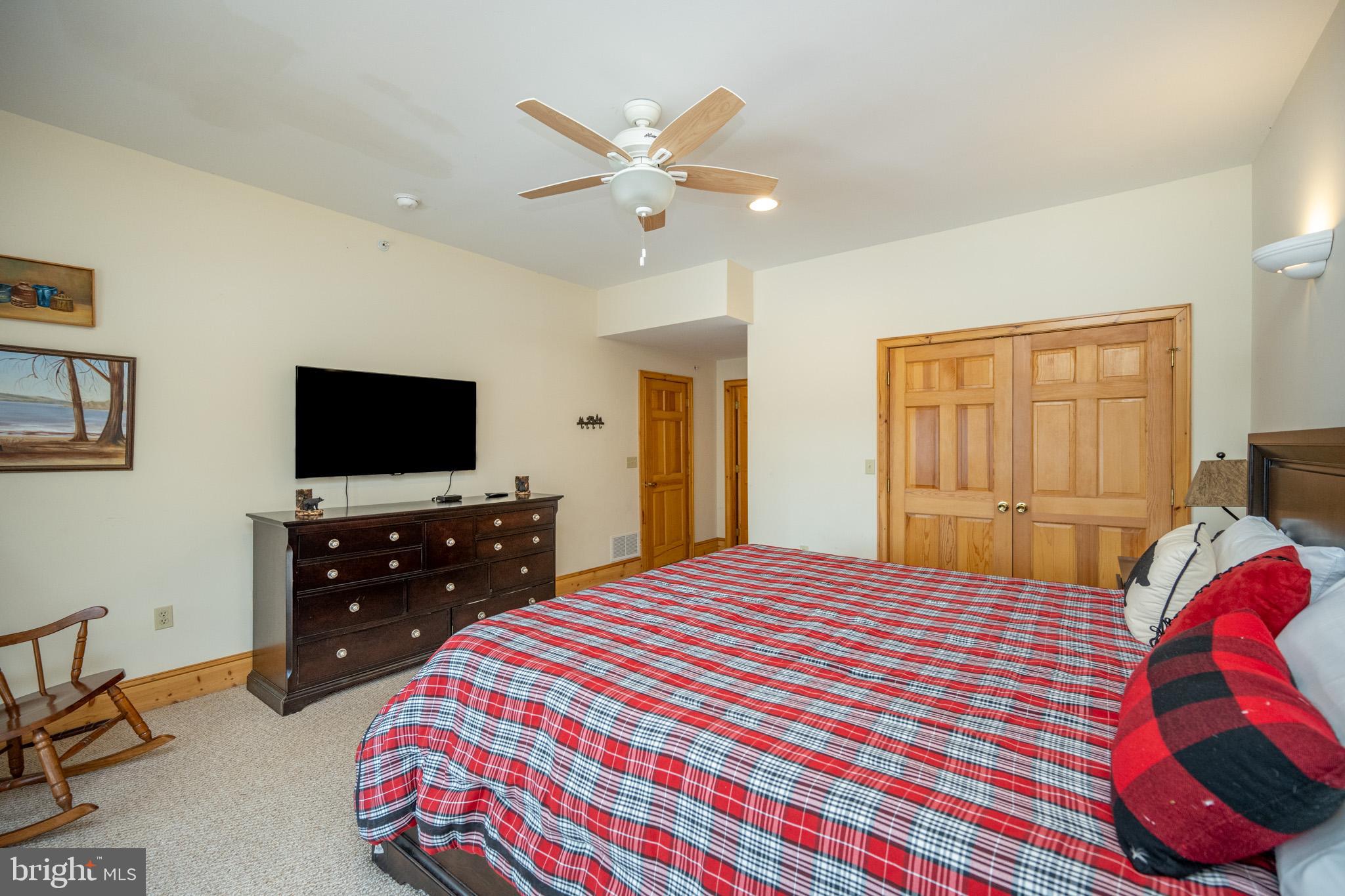 1738 Paradise Point Road Oakland, MD 21550 - Photo 59 of 97 Gallery Image 59