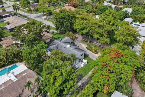 $1,295,000 | 18641 Northeast 21st Avenue, Miami, FL 33179