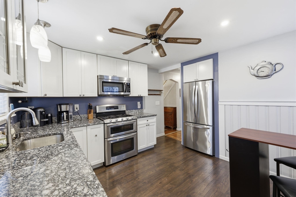 285 Breckwood Boulevard Springfield, MA 01109 - Photo 12 of 30