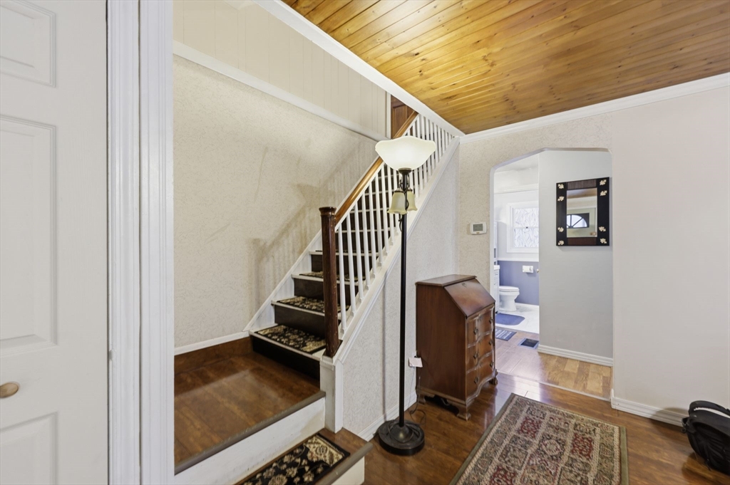 285 Breckwood Boulevard Springfield, MA 01109 - Photo 21 of 30