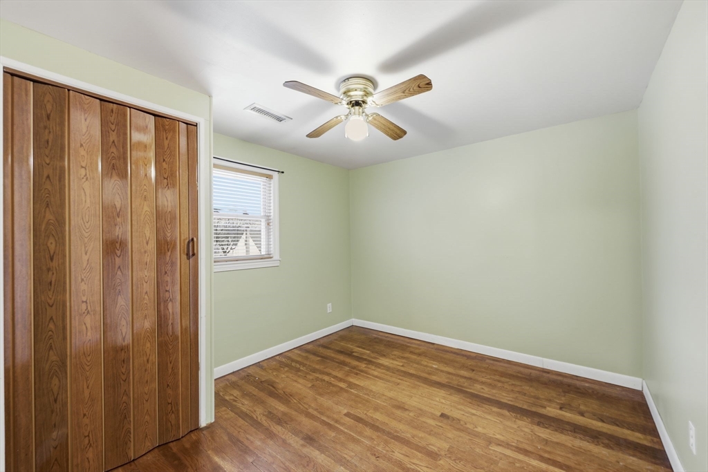 285 Breckwood Boulevard Springfield, MA 01109 - Photo 24 of 30