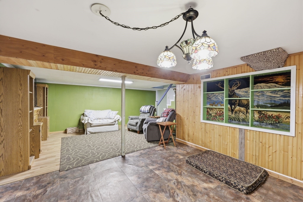 285 Breckwood Boulevard Springfield, MA 01109 - Photo 26 of 30