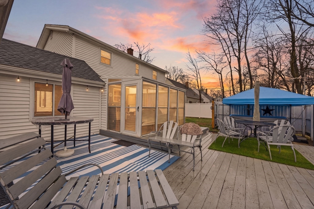 285 Breckwood Boulevard Springfield, MA 01109 - Photo 5 of 30