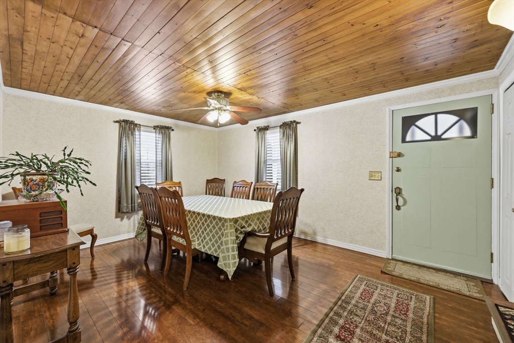 285 Breckwood Boulevard Springfield, MA 01109 - Photo 8 of 30