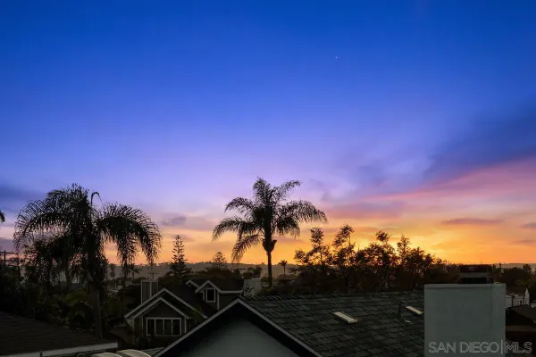 $2,450,000 | 943 F Avenue, Coronado, CA 92118