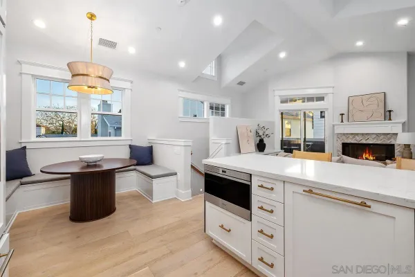 $2,450,000 | 943 F Avenue, Coronado, CA 92118