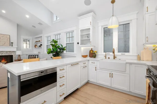 $2,450,000 | 943 F Avenue, Coronado, CA 92118