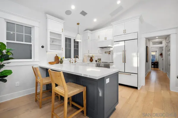 $2,450,000 | 943 F Avenue, Coronado, CA 92118