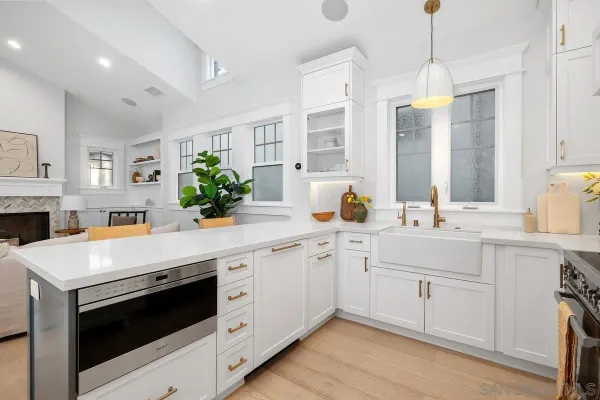 $2,450,000 | 943 F Avenue, Coronado, CA 92118