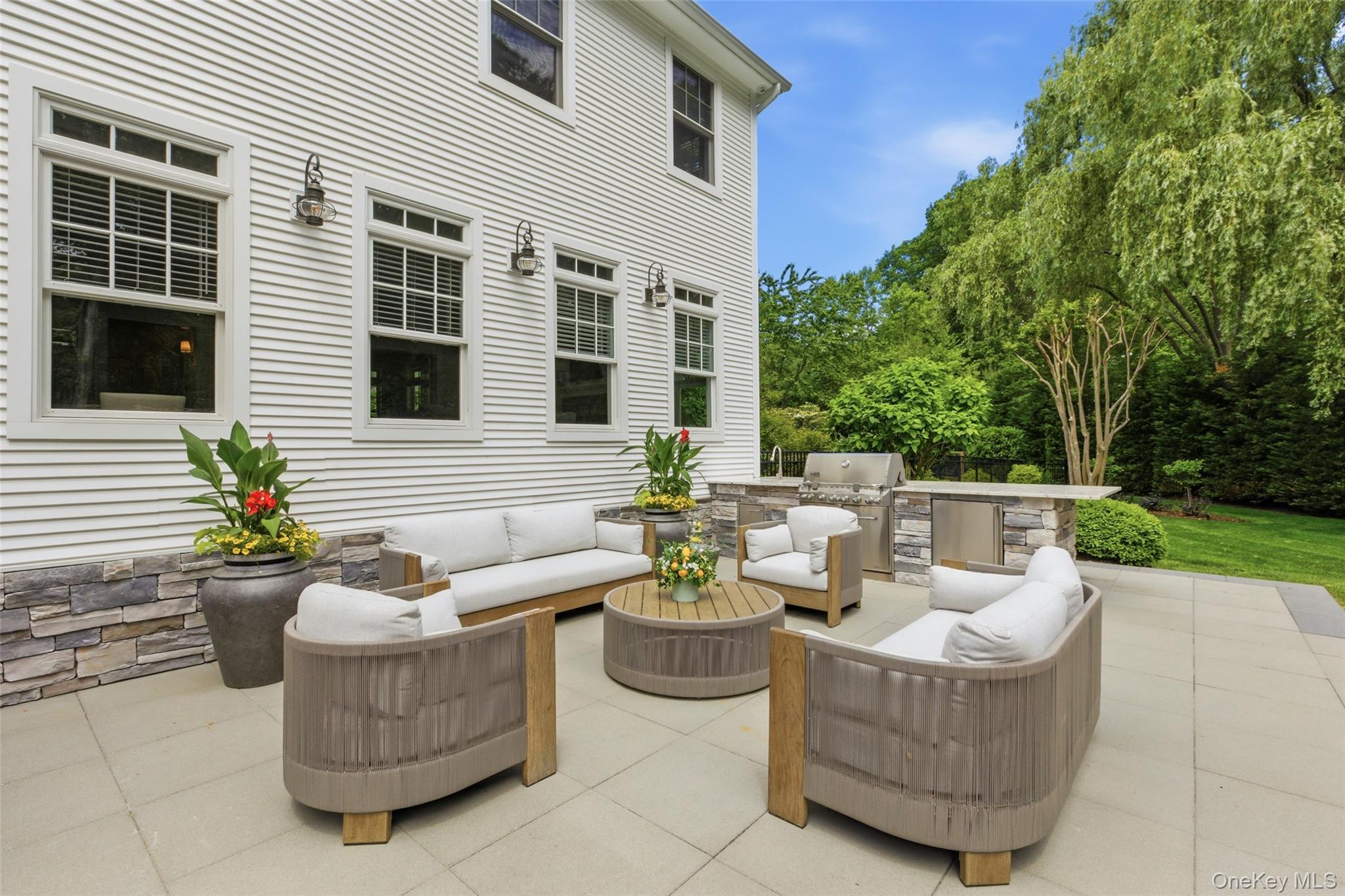 77 Mud Road Setauket, NY 11733 - Photo 39 of 46