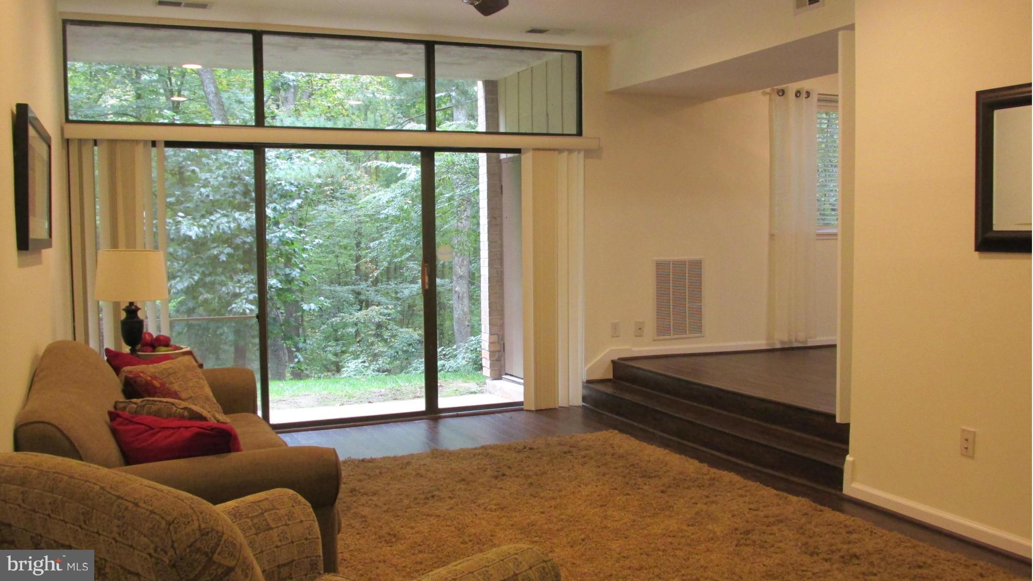 1675 Parkcrest Circle, Unit 101 Reston, VA 20190 - Photo 6 of 12 Living Room