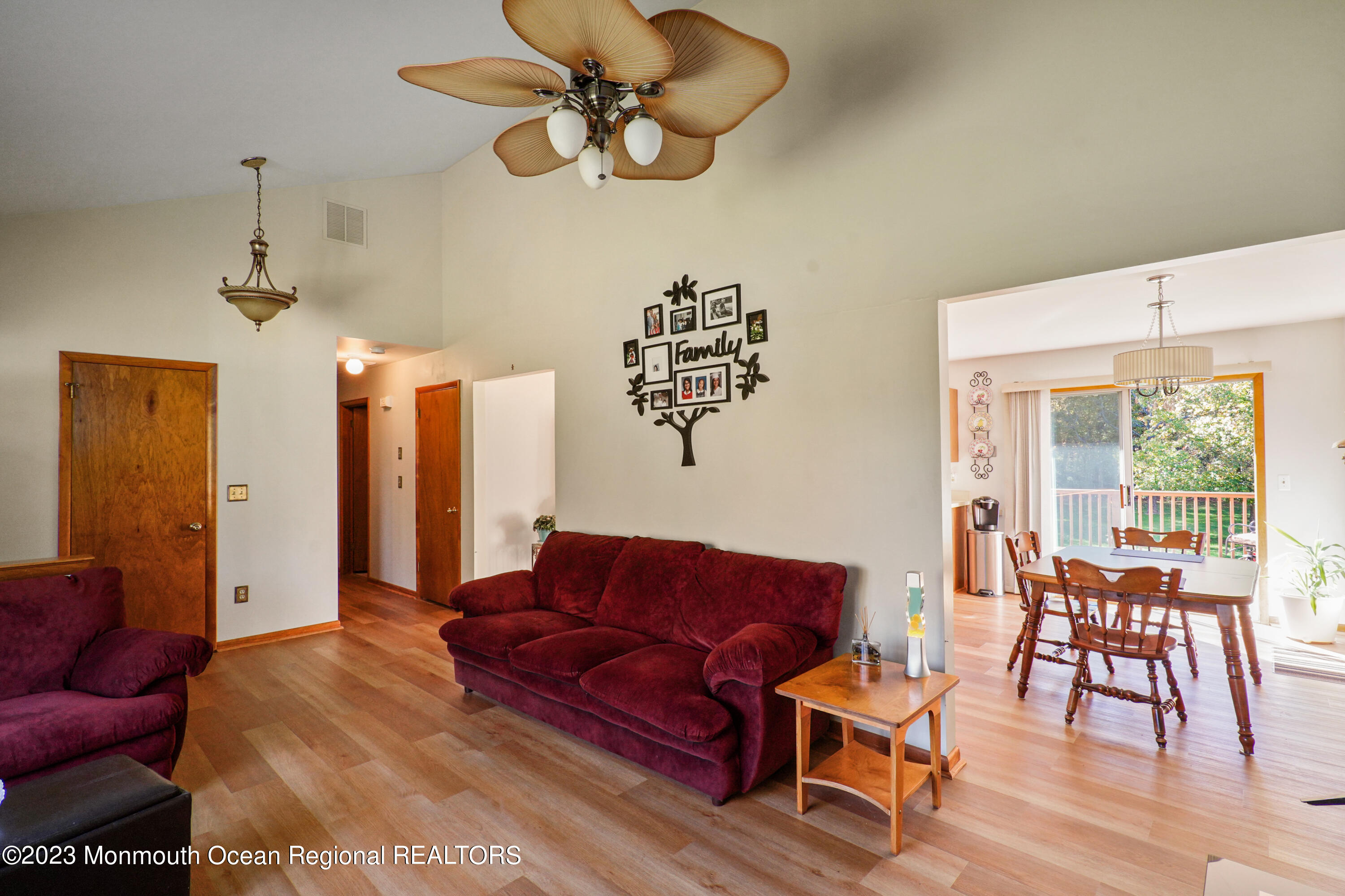 222 Leesville Road Jackson, NJ 08527 - Photo 11 of 61 a living room with furniture