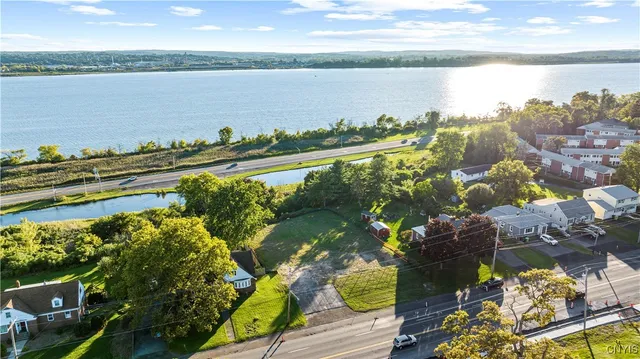 $489,000 | 131 Old Liverpool Road, Salina, NY 13088