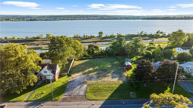 $489,000 | 131 Old Liverpool Road, Salina, NY 13088