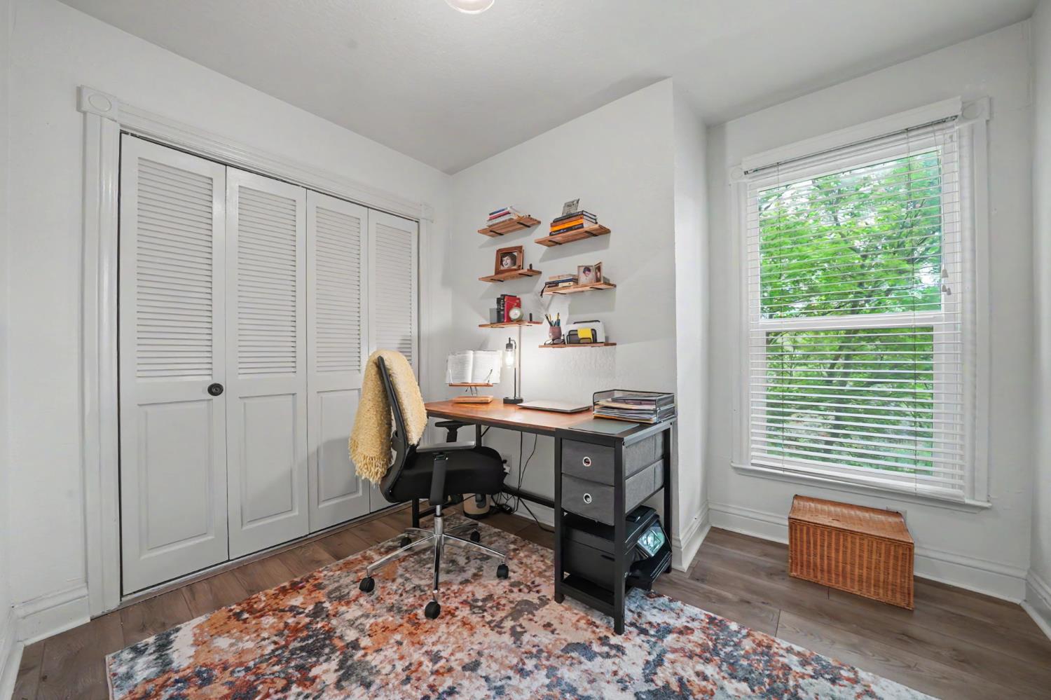 519 Clinton Road Jackson, CA 95642 - Photo 36 of 80 a workspace with furniture and a window