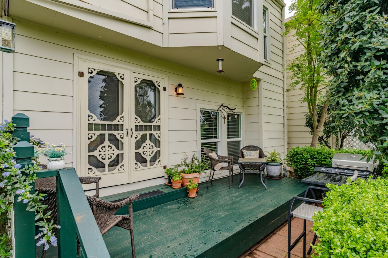 519 Clinton Road Jackson, CA 95642 - Photo 53 of 80 a backyard of a house with outdoor seating
