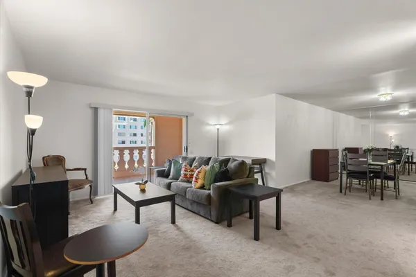 $1,950 | 7910 East Camelback Road, Unit 312, Scottsdale, AZ 85251