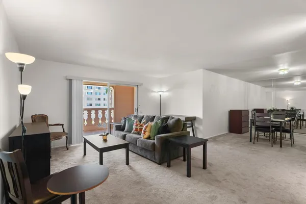 $1,950 | 7910 East Camelback Road, Unit 312, Scottsdale, AZ 85251