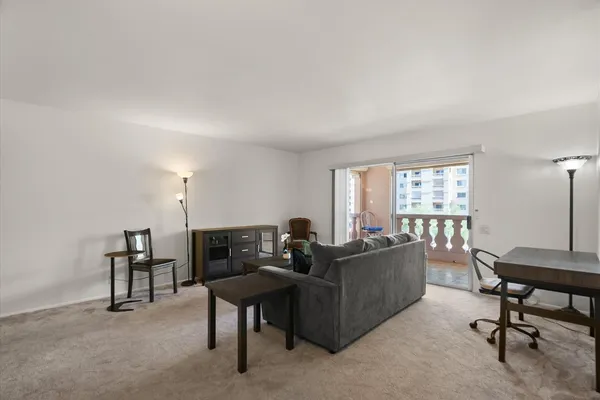 $1,950 | 7910 East Camelback Road, Unit 312, Scottsdale, AZ 85251