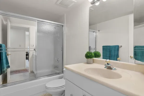 $1,950 | 7910 East Camelback Road, Unit 312, Scottsdale, AZ 85251