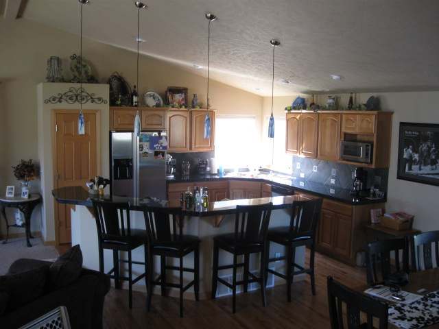 2118 South Meadowview Road Spokane Valley, WA 99016 - Photo 3 of 9