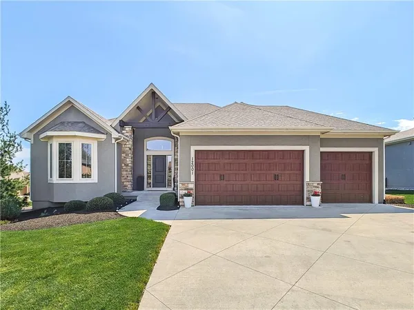 $774,950 | 12001 West 164th Street, Overland Park, KS 66221