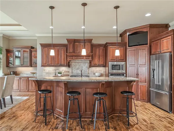 $774,950 | 12001 West 164th Street, Overland Park, KS 66221