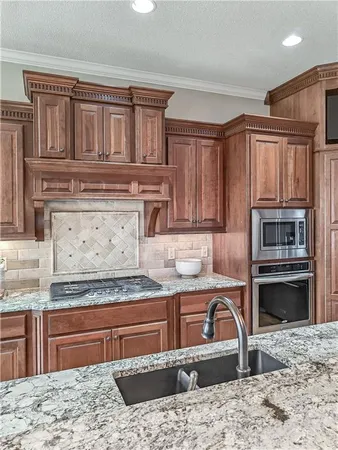$774,950 | 12001 West 164th Street, Overland Park, KS 66221