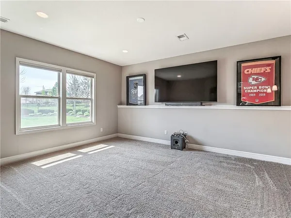 $774,950 | 12001 West 164th Street, Overland Park, KS 66221