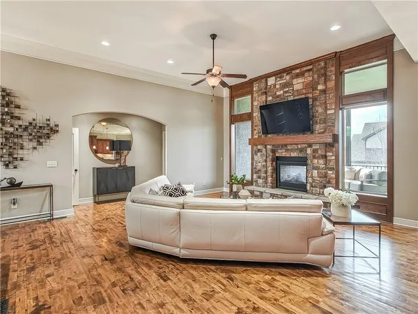 $774,950 | 12001 West 164th Street, Overland Park, KS 66221