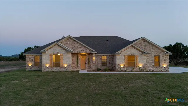 $569,500 | 4244 Cold Springs Road, Kempner, TX 76539