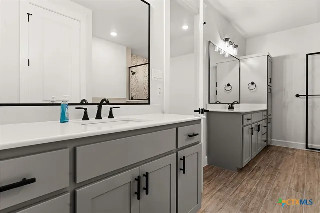 $569,500 | 4244 Cold Springs Road, Kempner, TX 76539