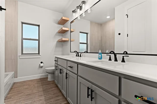 $569,500 | 4244 Cold Springs Road, Kempner, TX 76539