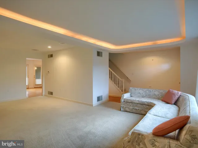 a view of livingroom with furniture