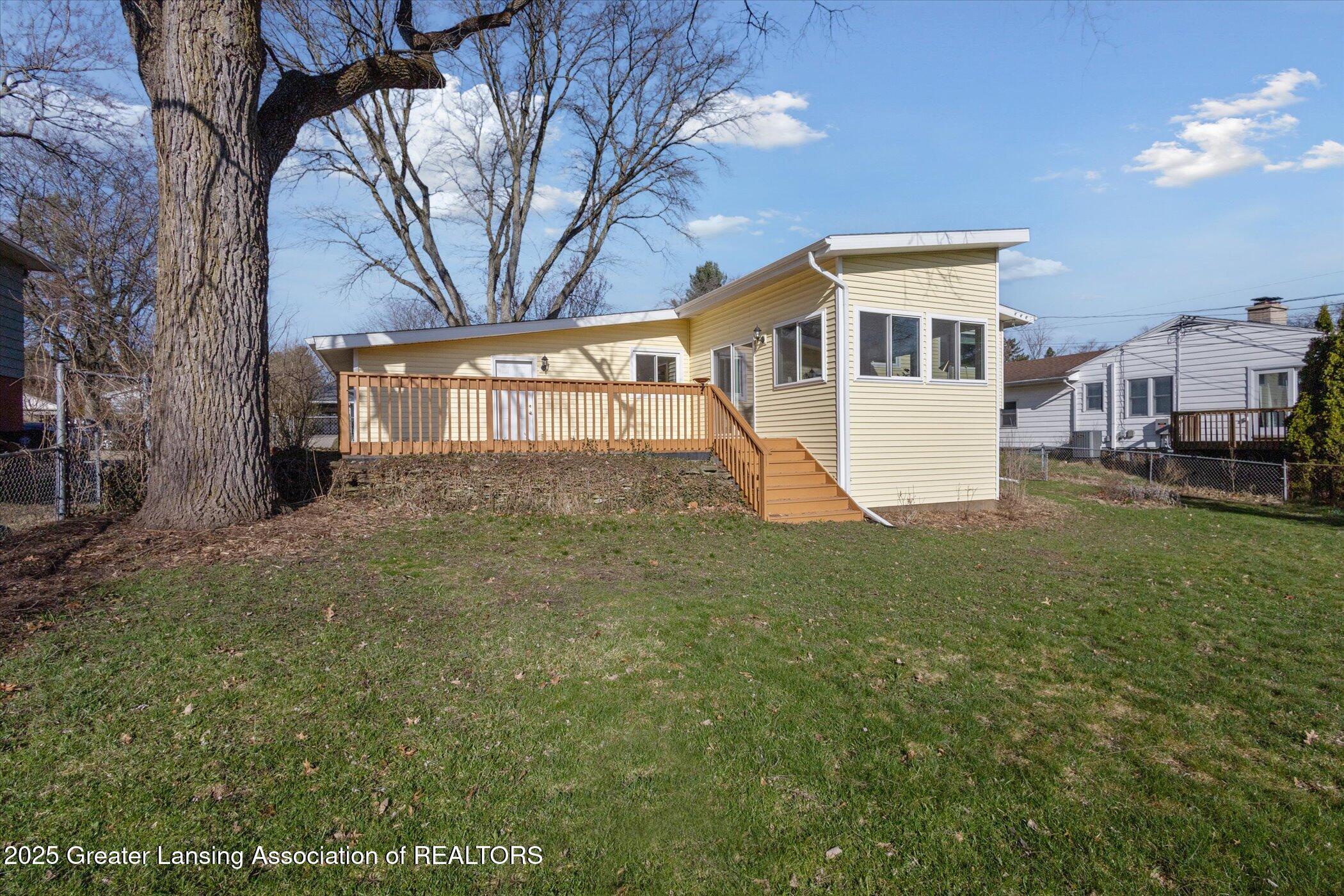 954 Delridge Road East Lansing, MI 48823 - Photo 33 of 36 35-954-Delridge-Rd-East-Lansing-MI-48823