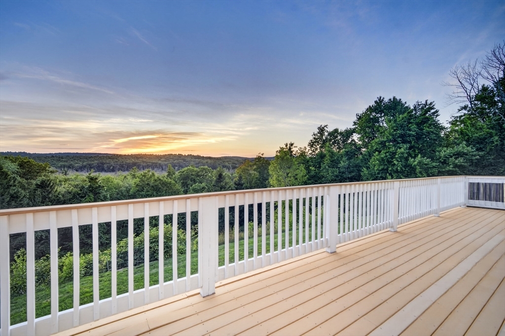 36 McIntyre Road Oxford, MA 01537 - Photo 5 of 36 Gallery Image 5