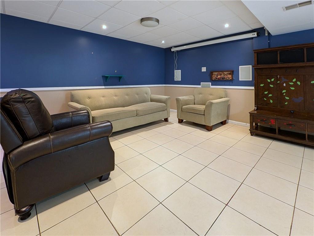 1029 Rural Ridge Drive Cheswick, PA 15024 - Photo 20 of 30 a living room with furniture